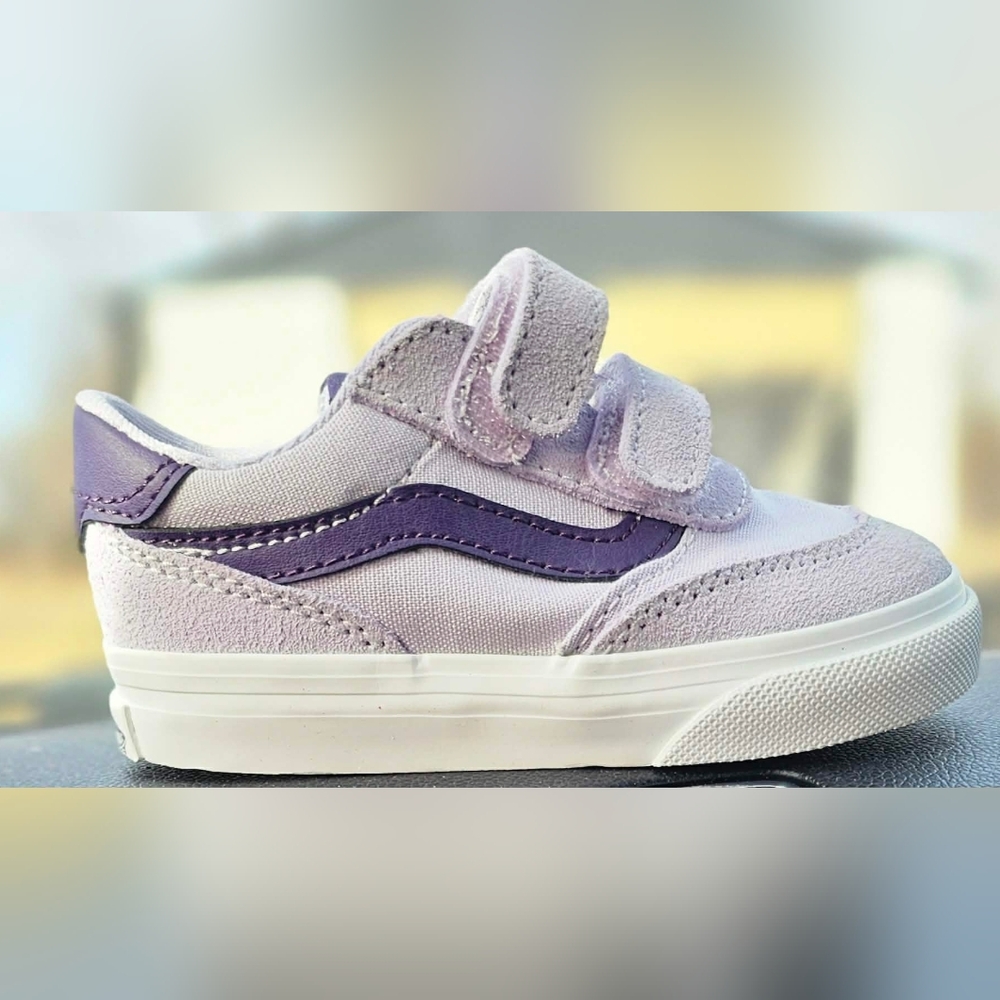 New In Box Vans Sz 6c